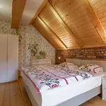 Pod Skocznia Apartmán *